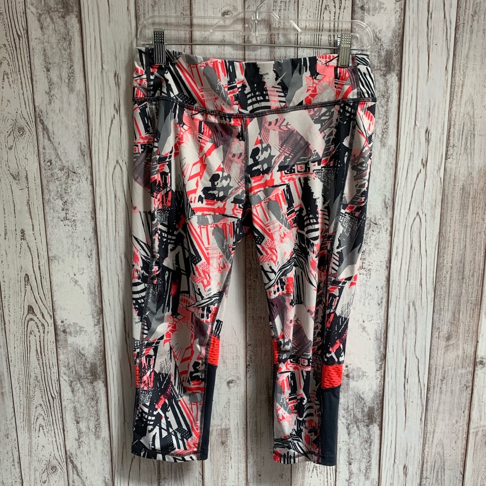 Danskin Abstract Print Capris - Red, Black, White